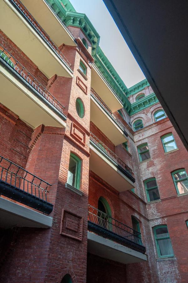 Mint House At The Divine Lorraine Hotel - Filadelfia Esterno foto